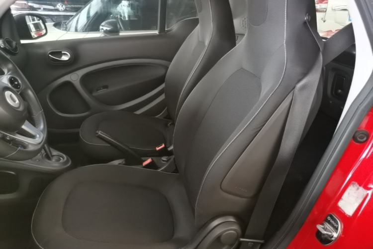 Used smart fortwo 2015 1.0L 52 kW Hardtop Passion Edition Left Rear Seat