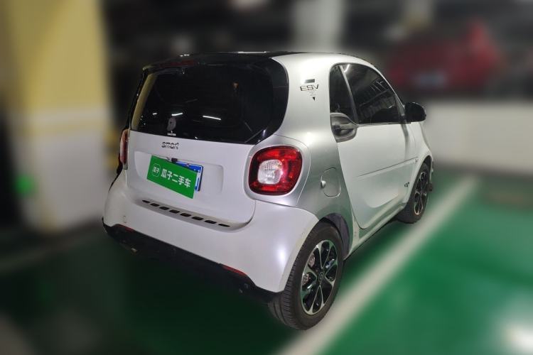 Used smart fortwo 2015 1.0L 52 kW Hardtop Passion Edition Rear Right 45 Deg
