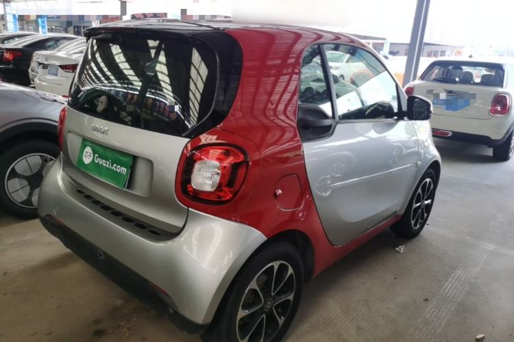 Used smart fortwo 2015 1.0L 52 kW Hardtop Passion Edition Rear Right 45 Deg