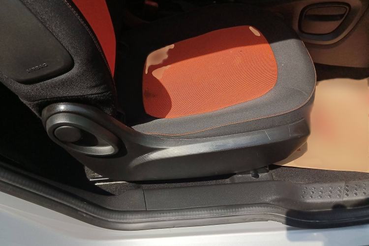 Used smart fortwo 2015 1.0L 52 kW Hardtop Passion Edition Right Front Seat