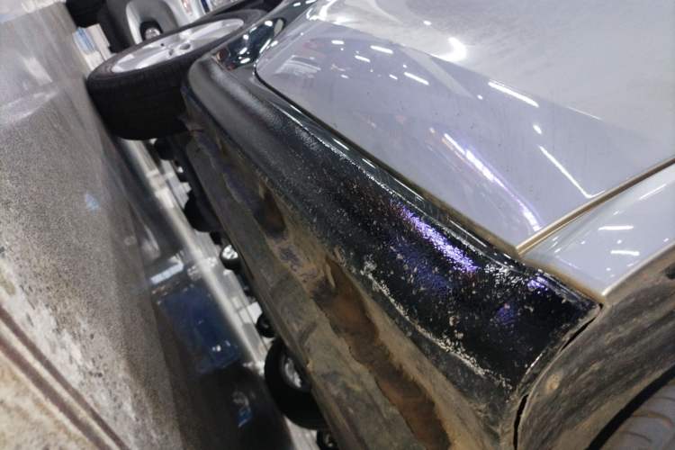 Used smart fortwo 2015 1.0L 52 kW hardtop Dynamic version Right Side Sill