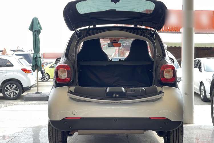 Used smart fortwo 2015 1.0L 52 kW Hardtop Passion Edition Trunk
