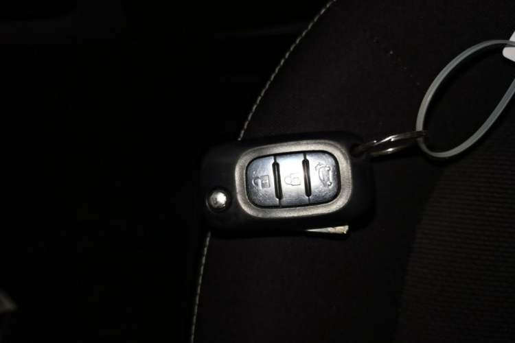 Used smart fortwo 2015 1.0L 52 kW Hardtop Passion Edition Vehicle Key