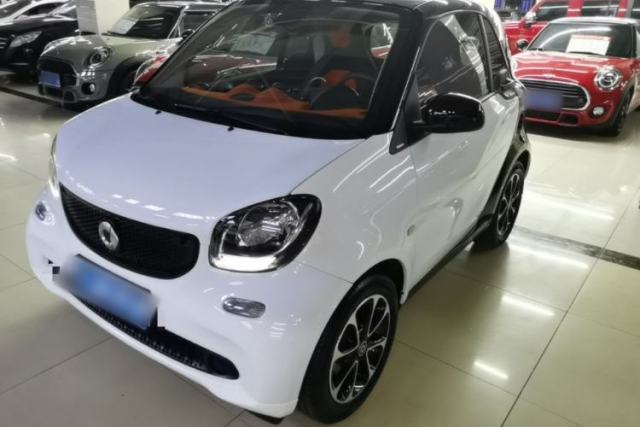 smart fortwo 2015 1.0L 52 kW Hardtop Passion Edition usata