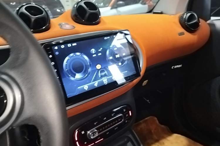 Used smart fortwo 2015 1.0L 52 kW Hardtop Passion Edition Audio And AC Panel
