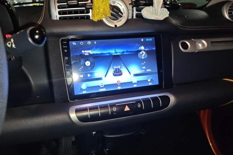 Used smart fortwo 2015 1.0 MHD Spark Special Edition Audio And AC Panel
