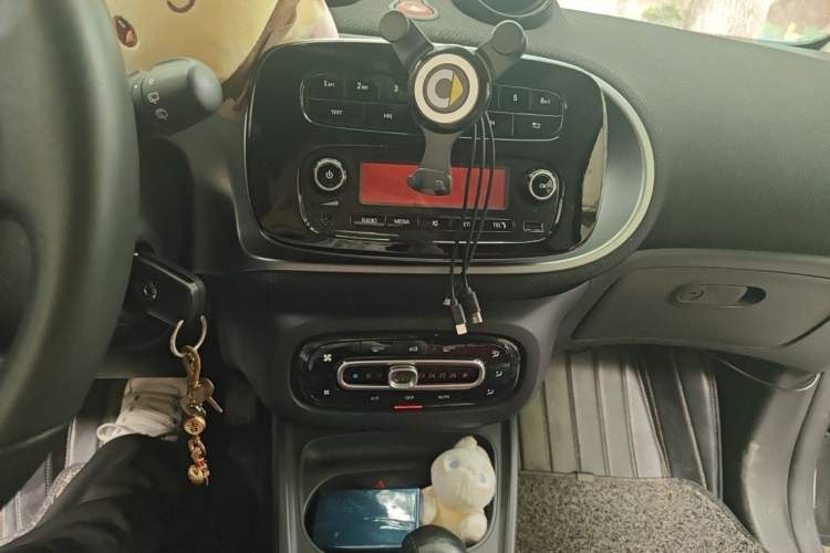 Used smart fortwo 2015 1.0L 52 kW Hardtop Passion Edition Audio And AC Panel
