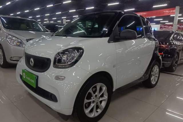 Used smart fortwo 2015 1.0L 52 kW hardtop Dynamic version