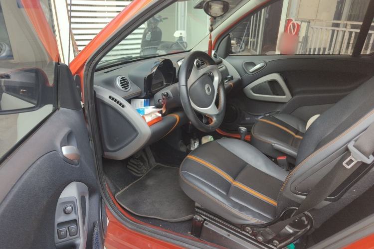 Used smart fortwo 2015 1.0 MHD Spark Special Edition Driver Seat