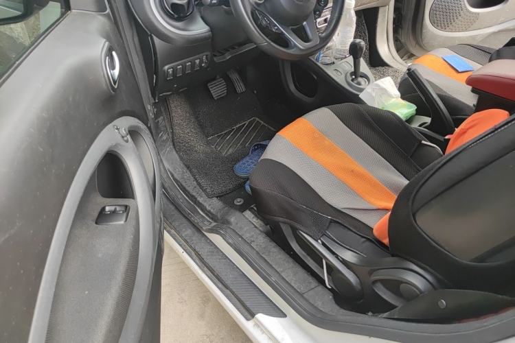 Used smart fortwo 2015 1.0L 52 kW Hardtop Passion Edition Driver Seat