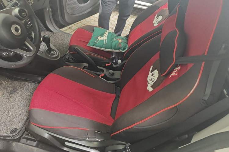 Used smart fortwo 2015 1.0L 52 kW Hardtop Passion Edition Driver Seat