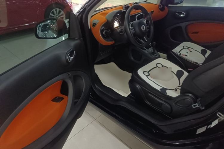 Used smart fortwo 2015 1.0L 52 kW Hardtop Passion Edition Driver Seat