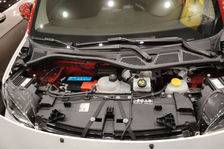 Used smart fortwo 2015 1.0L 52 kW Hardtop Passion Edition Engine Bay