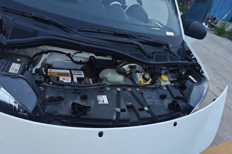 Used smart fortwo 2015 1.0L 52 kW hardtop Dynamic version Engine Bay