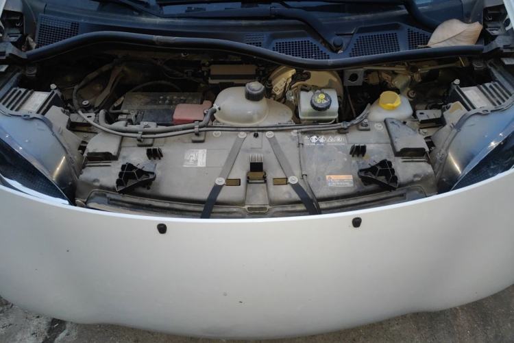Used smart fortwo 2015 1.0L 52 kW hardtop Dynamic version Engine Bay