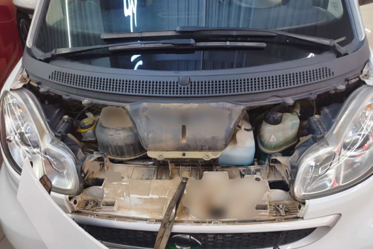 Used smart fortwo 2015 1.0 MHD Comfort Travel Edition Engine Bay
