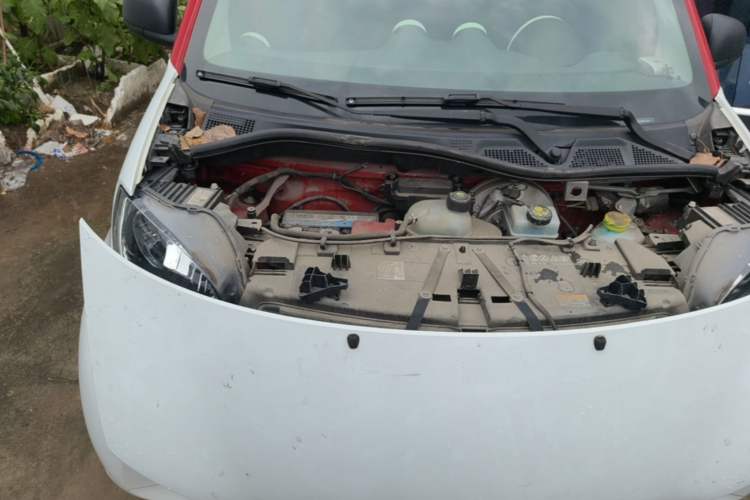 Used smart fortwo 2015 1.0L 52 kW hardtop Dynamic version Engine Bay