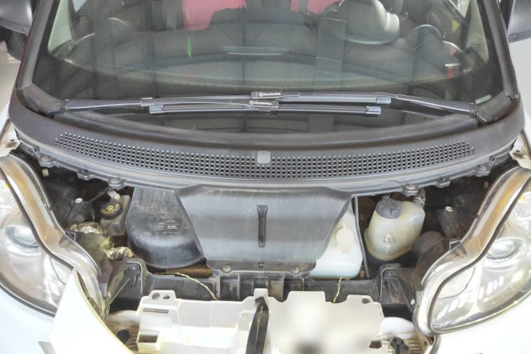 Used smart fortwo 2015 1.0 MHD Comfort Travel Edition Engine Bay