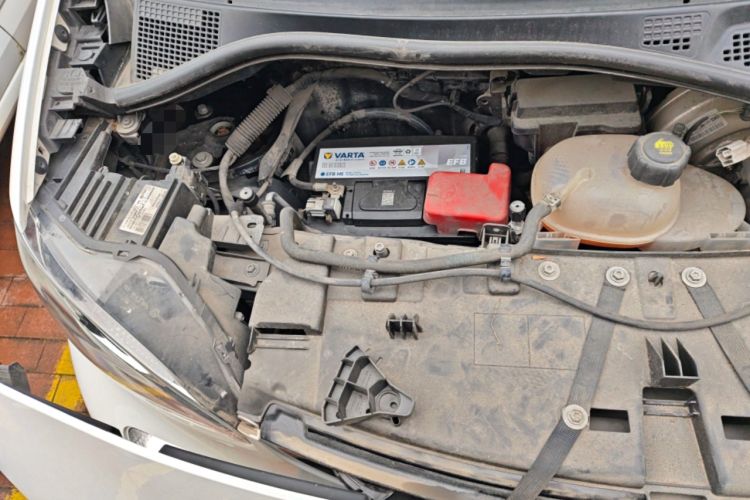 Used smart fortwo 2015 1.0L 52 kW Hardtop Passion Edition Engine Bay Right