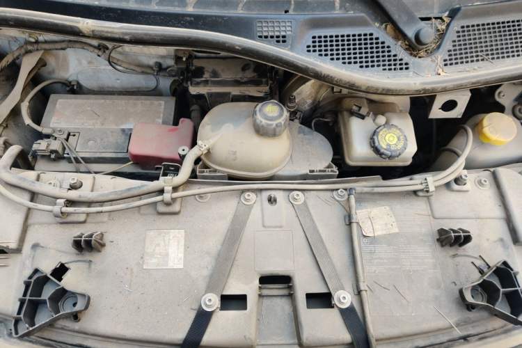 Used smart fortwo 2015 1.0L 52 kW hardtop Dynamic version Engine Bay