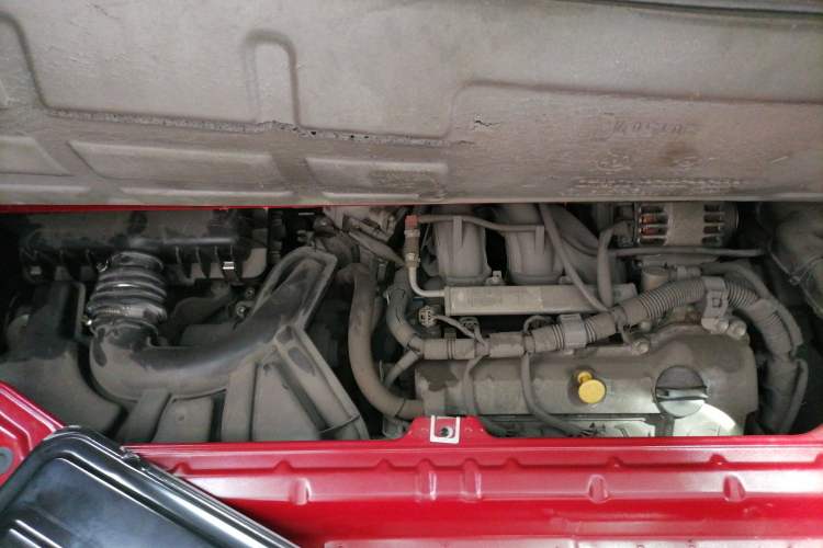 Used smart fortwo 2015 1.0 MHD Comfort Travel Edition Engine Bay