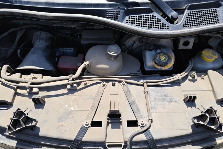 Used smart fortwo 2015 1.0L 52 kW hardtop Dynamic version Engine Bay