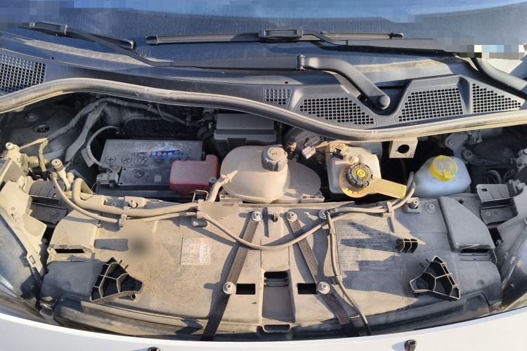 Used smart fortwo 2015 1.0L 52 kW hardtop Dynamic version Engine Bay