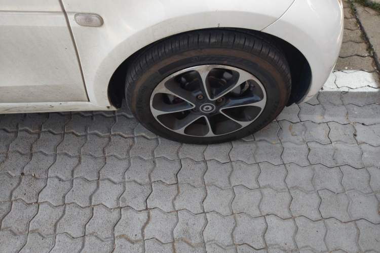 Used smart fortwo 2015 1.0L 52 kW Hardtop Passion Edition Exterior 1