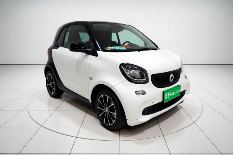 Used smart fortwo 2015 1.0L 52 kW Hardtop Passion Edition Exterior 2