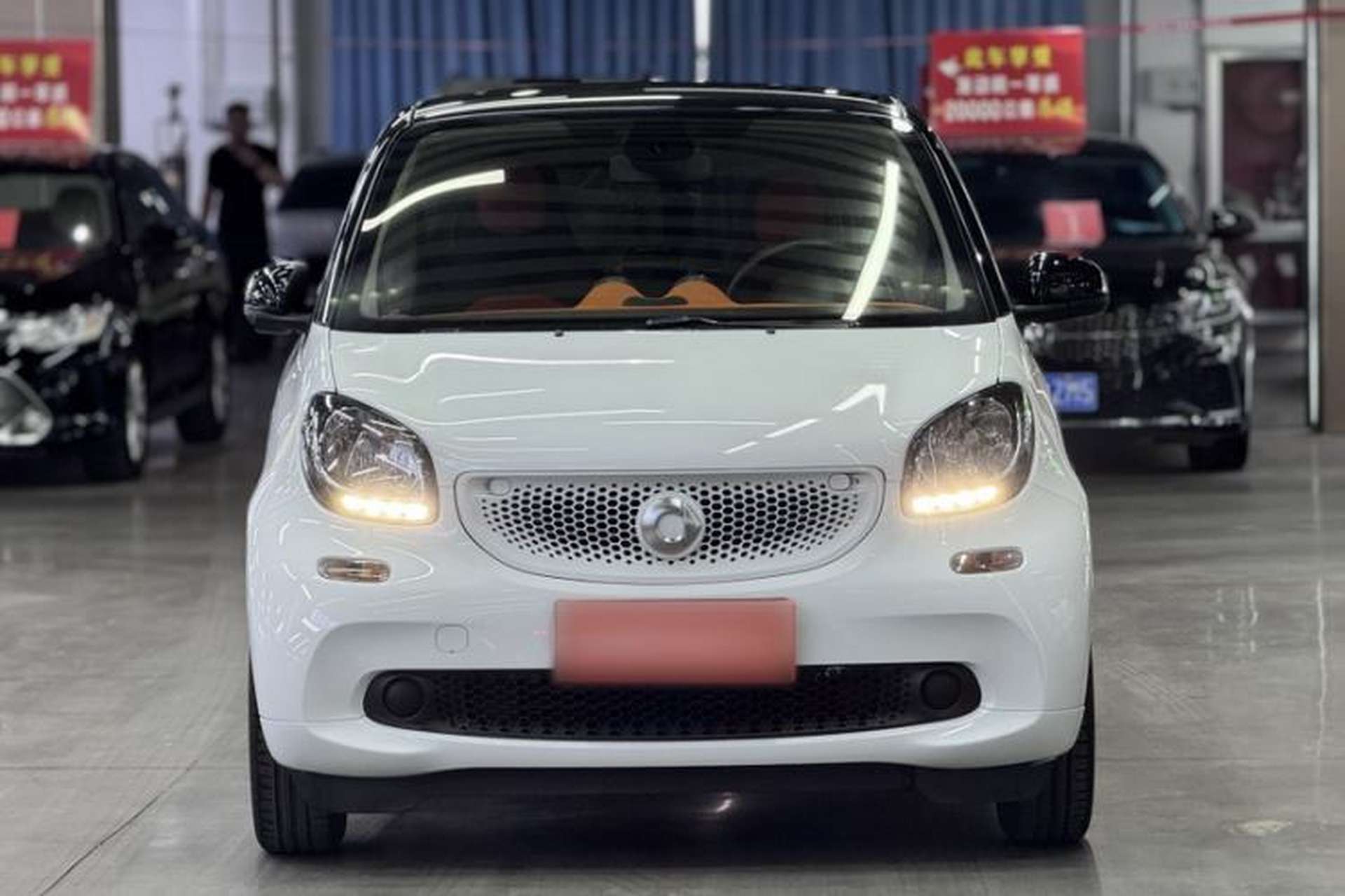 Used smart fortwo 2015 1.0L 52 kW Hardtop Passion Edition Exterior 2