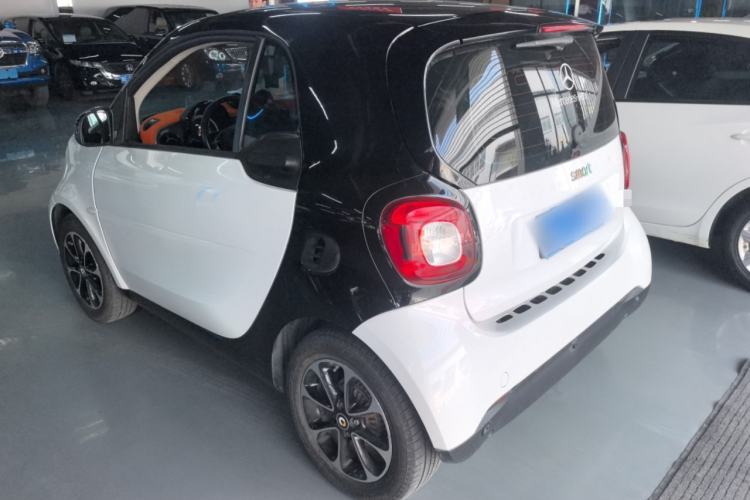 Used smart fortwo 2015 1.0L 52 kW Hardtop Passion Edition Exterior 2