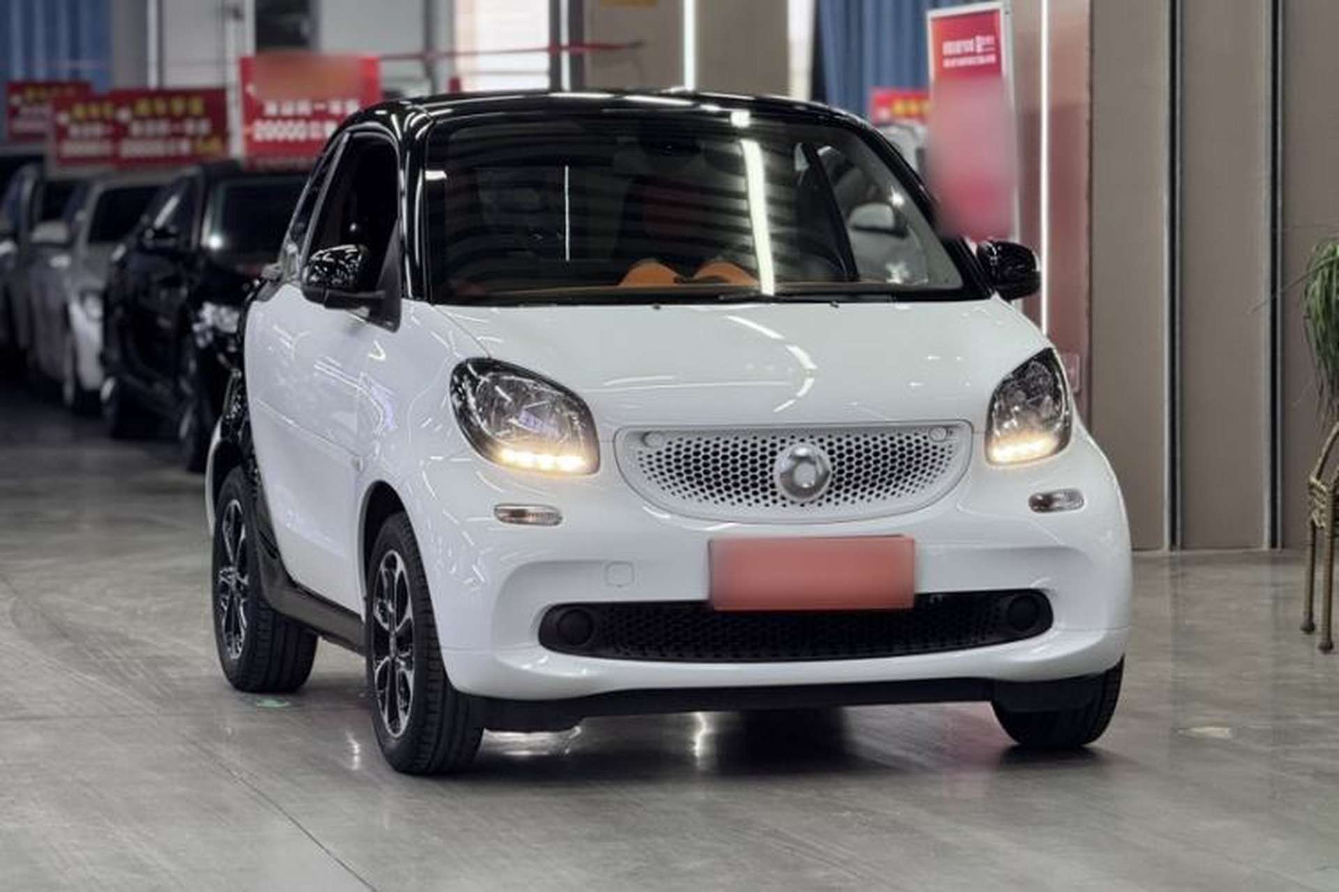 Used smart fortwo 2015 1.0L 52 kW Hardtop Passion Edition Exterior 3