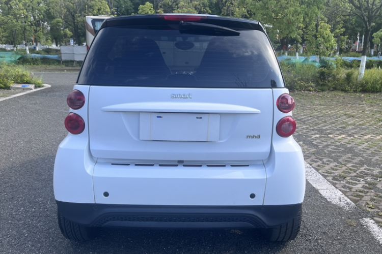 Used smart fortwo 2015 1.0 MHD Spark Special Edition Exterior 4