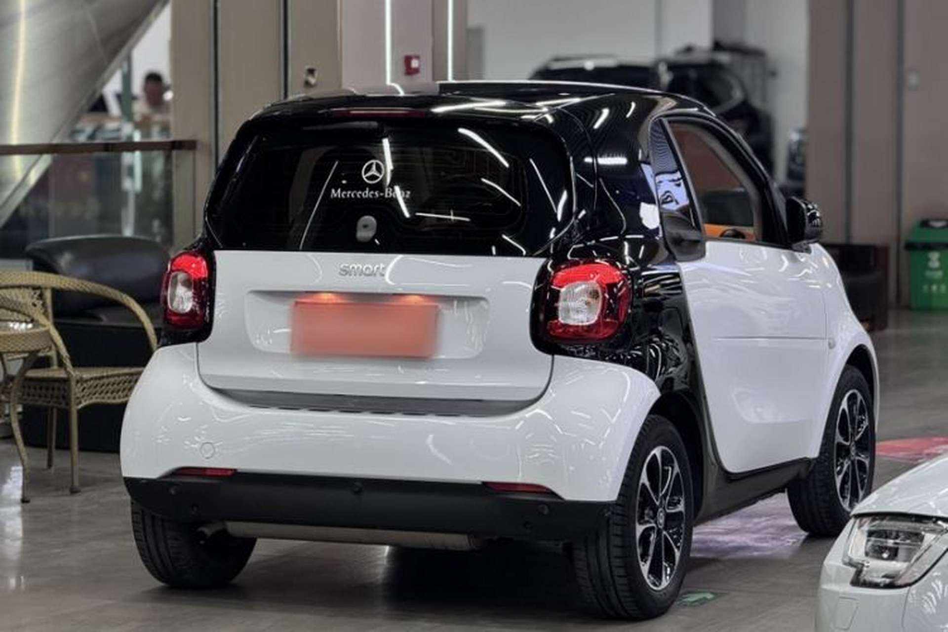 Used smart fortwo 2015 1.0L 52 kW Hardtop Passion Edition Exterior 4
