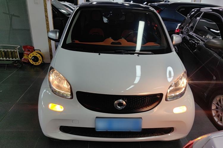 Used smart fortwo 2015 1.0L 52 kW Hardtop Passion Edition Front