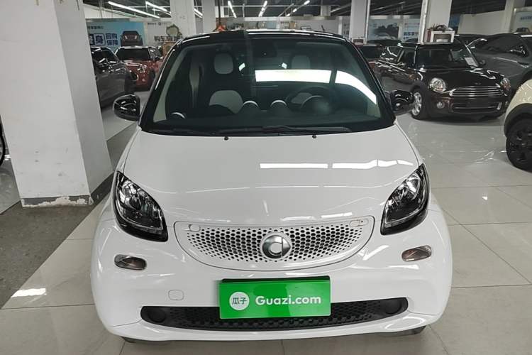 Used smart fortwo 2015 1.0L 52 kW Hardtop Passion Edition Front