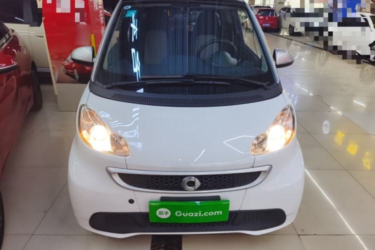 Used smart fortwo 2015 1.0 MHD Comfort Travel Edition Front