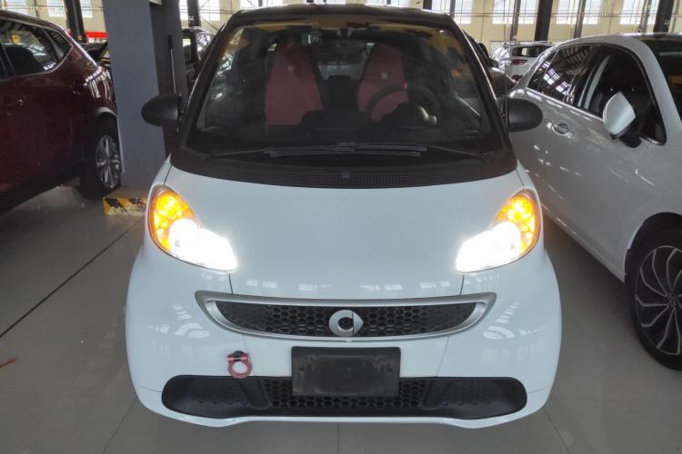 Used smart fortwo 2015 1.0 MHD Comfort Travel Edition Front