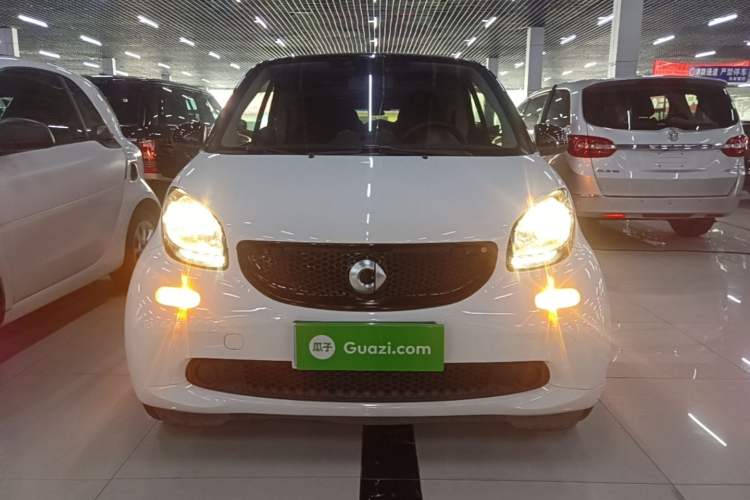 Used smart fortwo 2015 1.0L 52 kW Hardtop Passion Edition Front