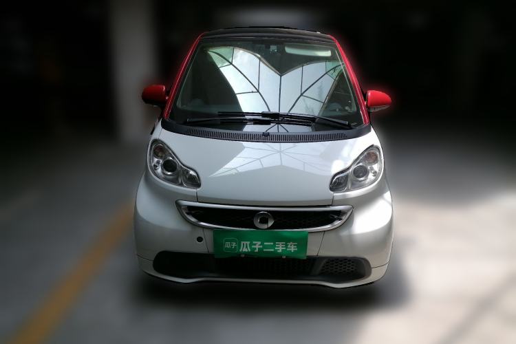 Used smart fortwo 2015 1.0 MHD Comfort Travel Edition Front