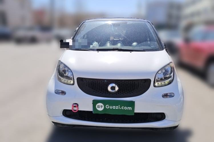 Used smart fortwo 2015 1.0L 52 kW hardtop Dynamic version Front