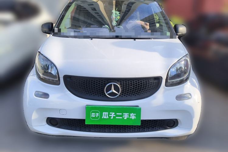 Used smart fortwo 2015 1.0L 52 kW hardtop Dynamic version Front