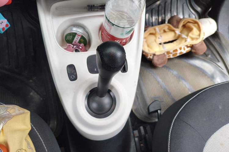 Used smart fortwo 2015 1.0L 52 kW Hardtop Passion Edition Gear Lever