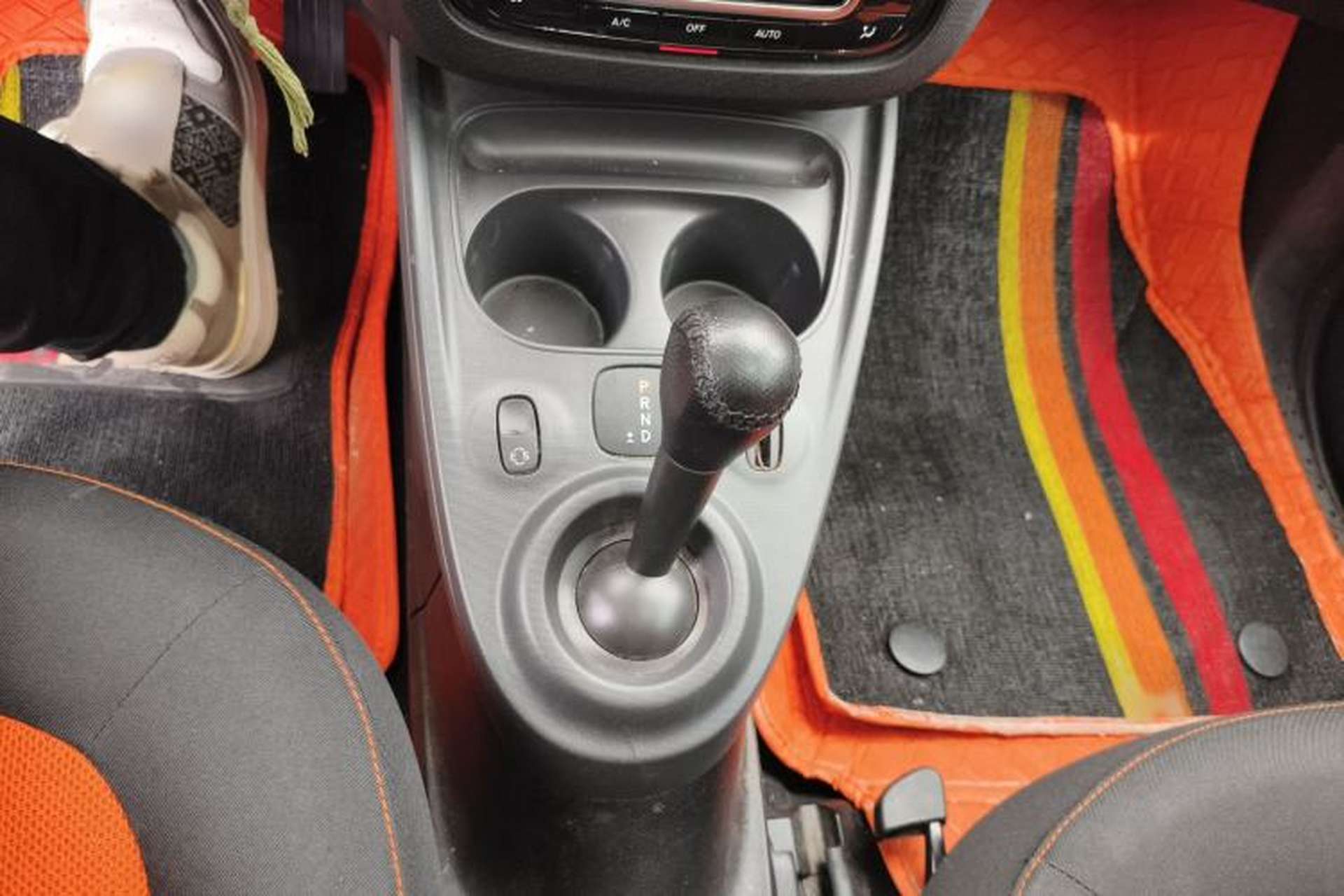Used smart fortwo 2015 1.0L 52 kW Hardtop Passion Edition Gear Lever