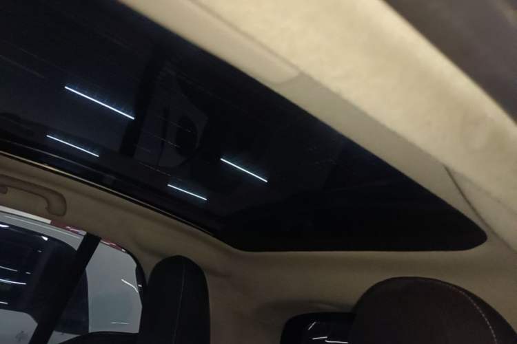 Used smart fortwo 2015 1.0L 52 kW Hardtop Passion Edition Headliner