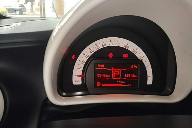 Used smart fortwo 2015 1.0L 52 kW hardtop Dynamic version Instrument Cluster