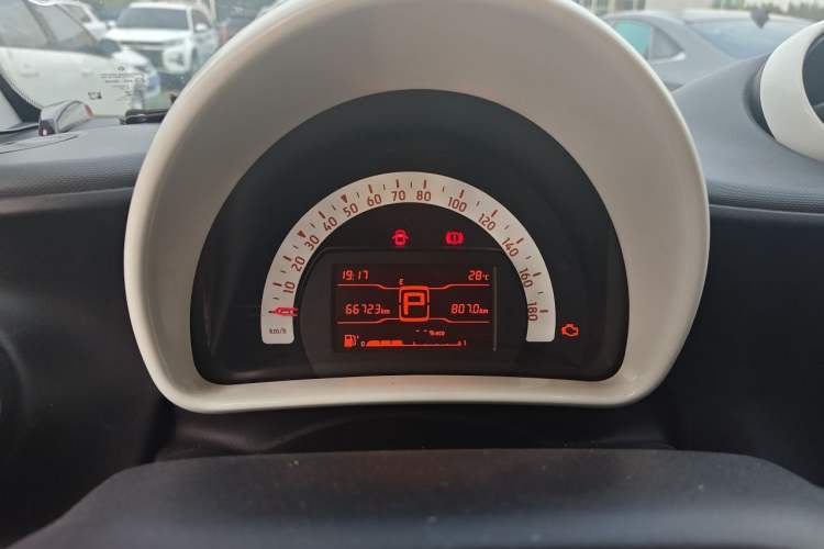 Used smart fortwo 2015 1.0L 52 kW hardtop Dynamic version Instrument Cluster
