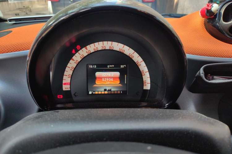 Used smart fortwo 2015 1.0L 52 kW Hardtop Passion Edition Instrument Cluster