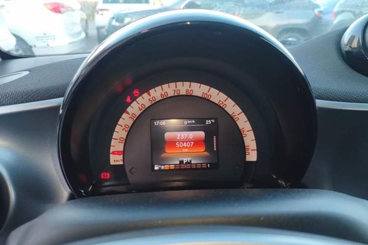 Used smart fortwo 2015 1.0L 52 kW Hardtop Passion Edition Instrument Cluster