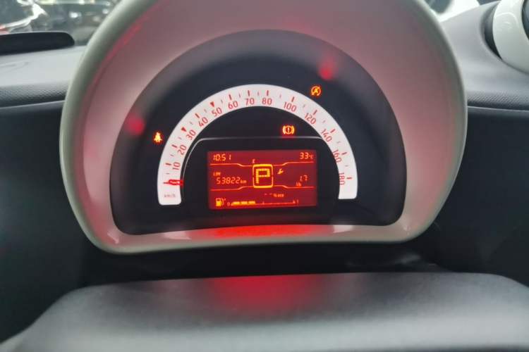 Used smart fortwo 2015 1.0L 52 kW hardtop Dynamic version Instrument Cluster